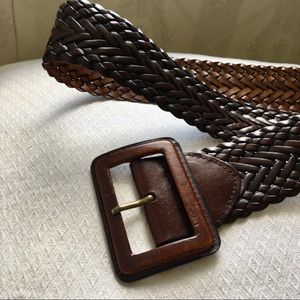 Classy NY & CO leather braided belt !! 👄